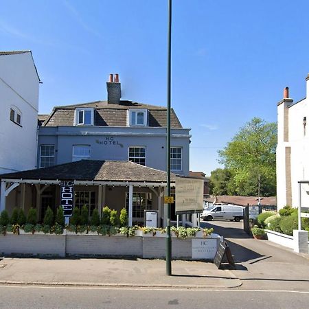 Hampton Court Hotel East Molesey Exterior foto